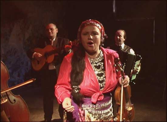 Emilia Kirova, gypsy singer and violinist